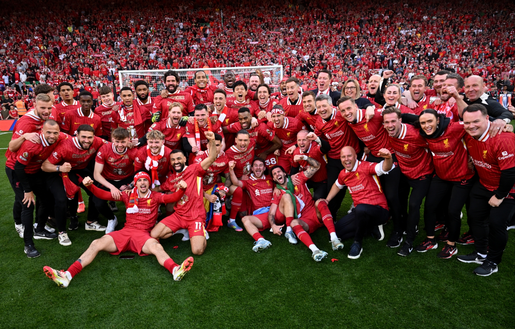 包含绿茵场上球员之间的激烈角逐令人过目不忘的词条 包含绿茵场上球员之间的激烈角逐令人过目不忘的词条