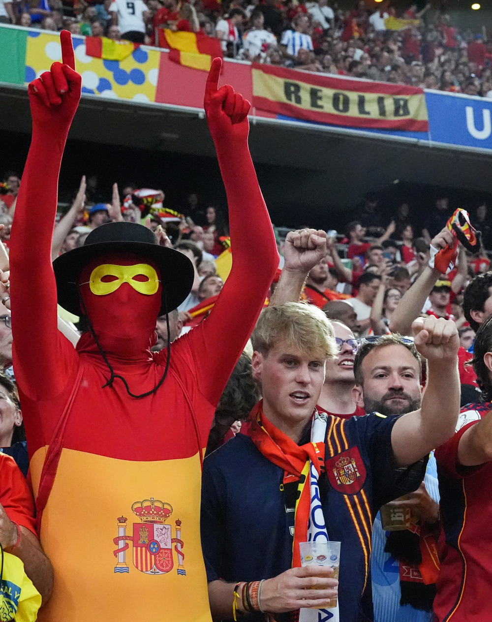 西班牙队斩获重要胜利,成功跻身欧洲锦标赛的简单介绍 西班牙队斩获重要胜利,成功跻身欧洲锦标赛的简单介绍