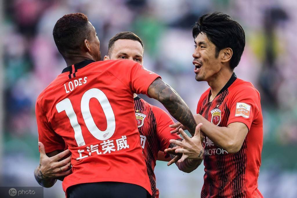 克罗托内客场告捷,豪取大胜 克罗托内客场告捷,豪取大胜