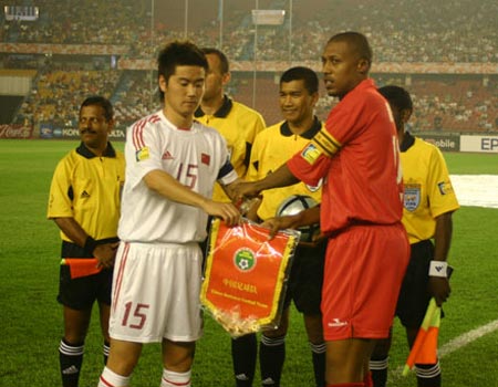 包含亚洲队长接受专访，分享背后付出千辛万苦的词条