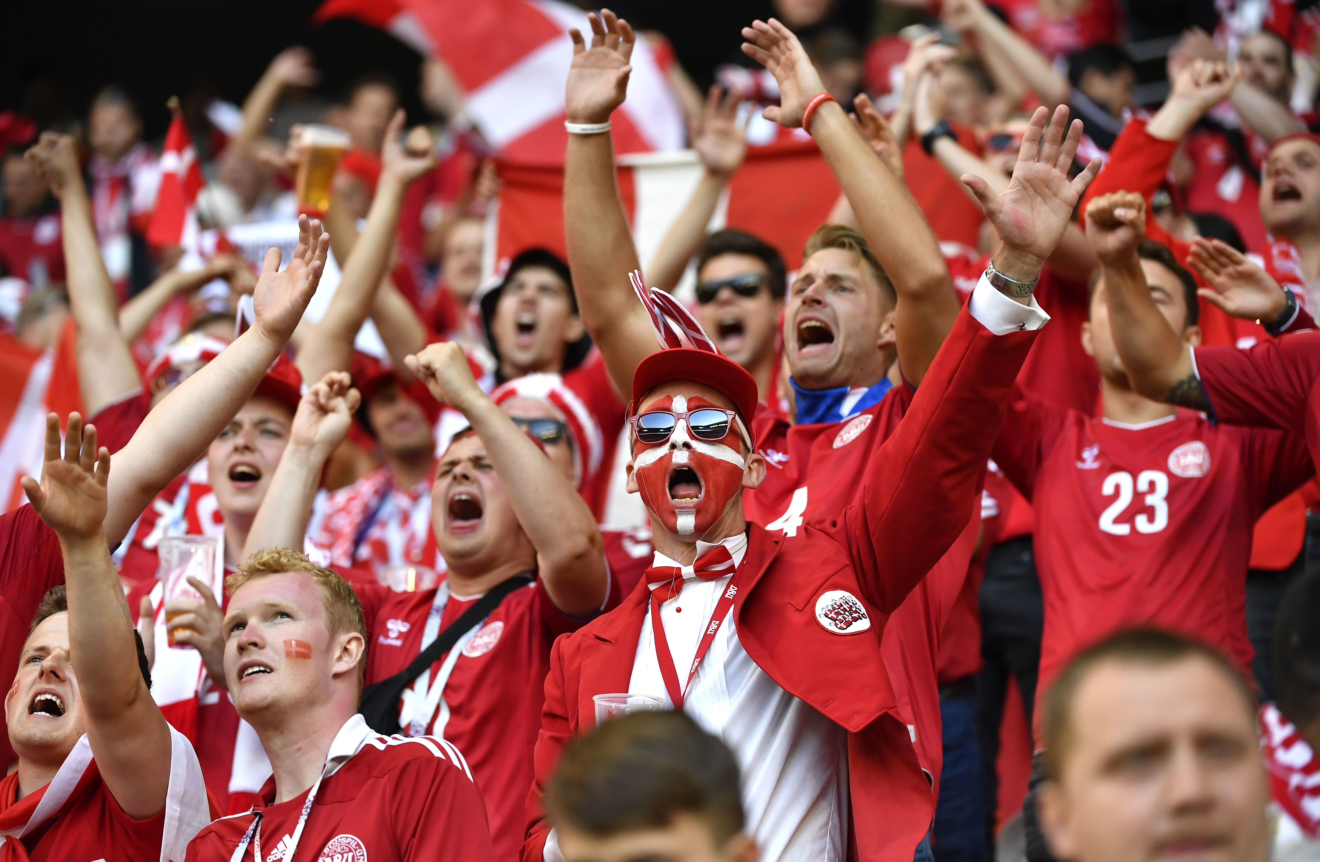 关于关键比赛中球员风采大放异彩，球迷欣喜不已的信息