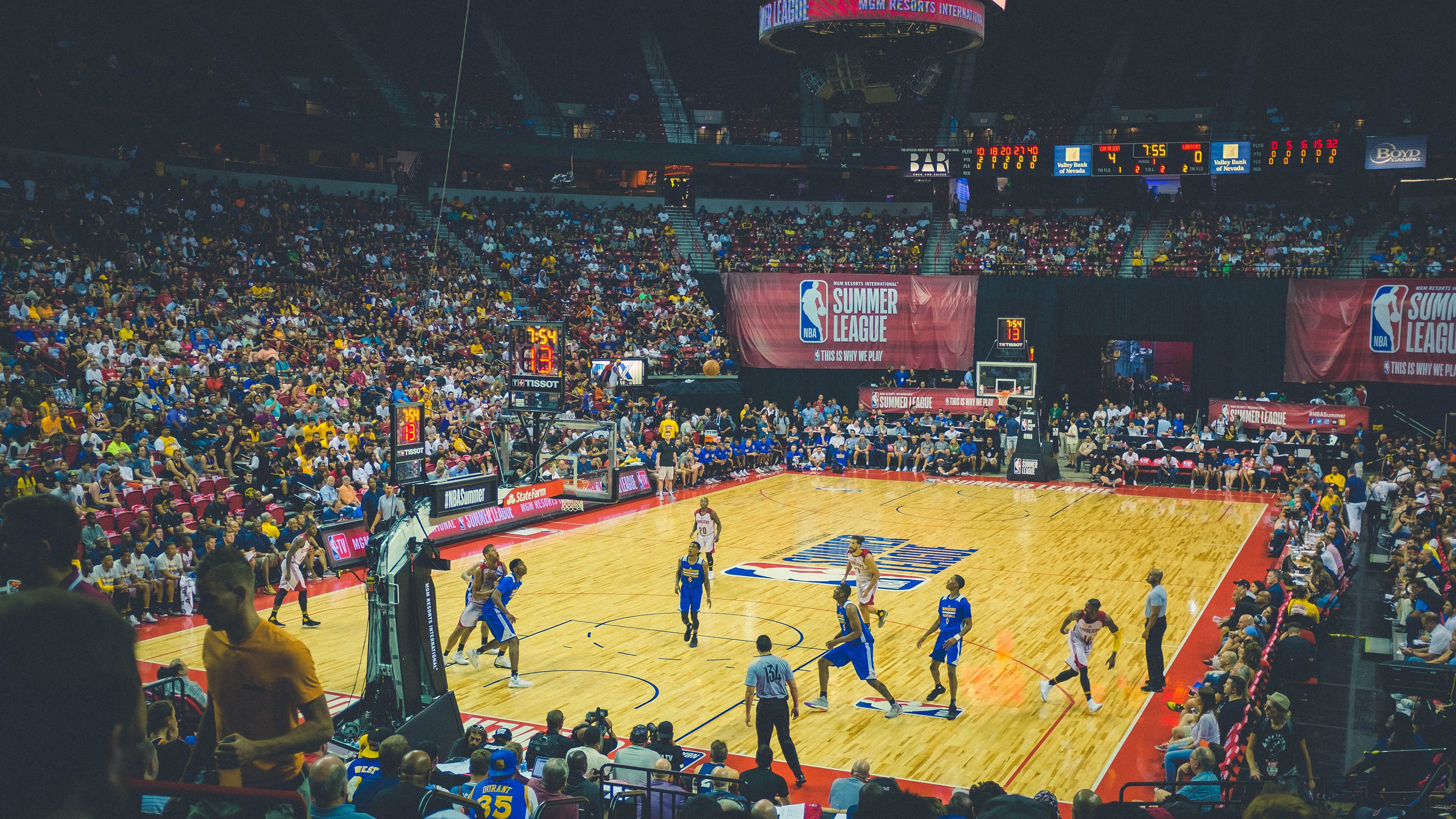 库里时刻，当热火遇上国王，他用关键节点连击定义伟大