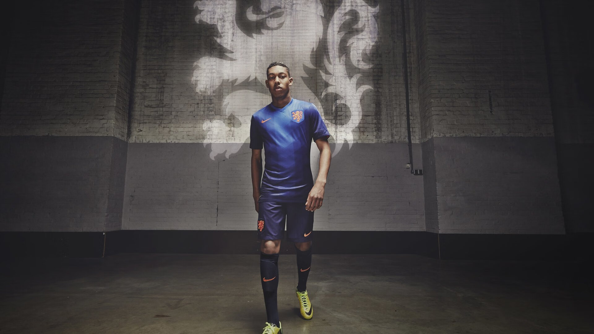 西甲国家德比之夜，东契奇硬仗之王，跨界竞技场上的王者风范