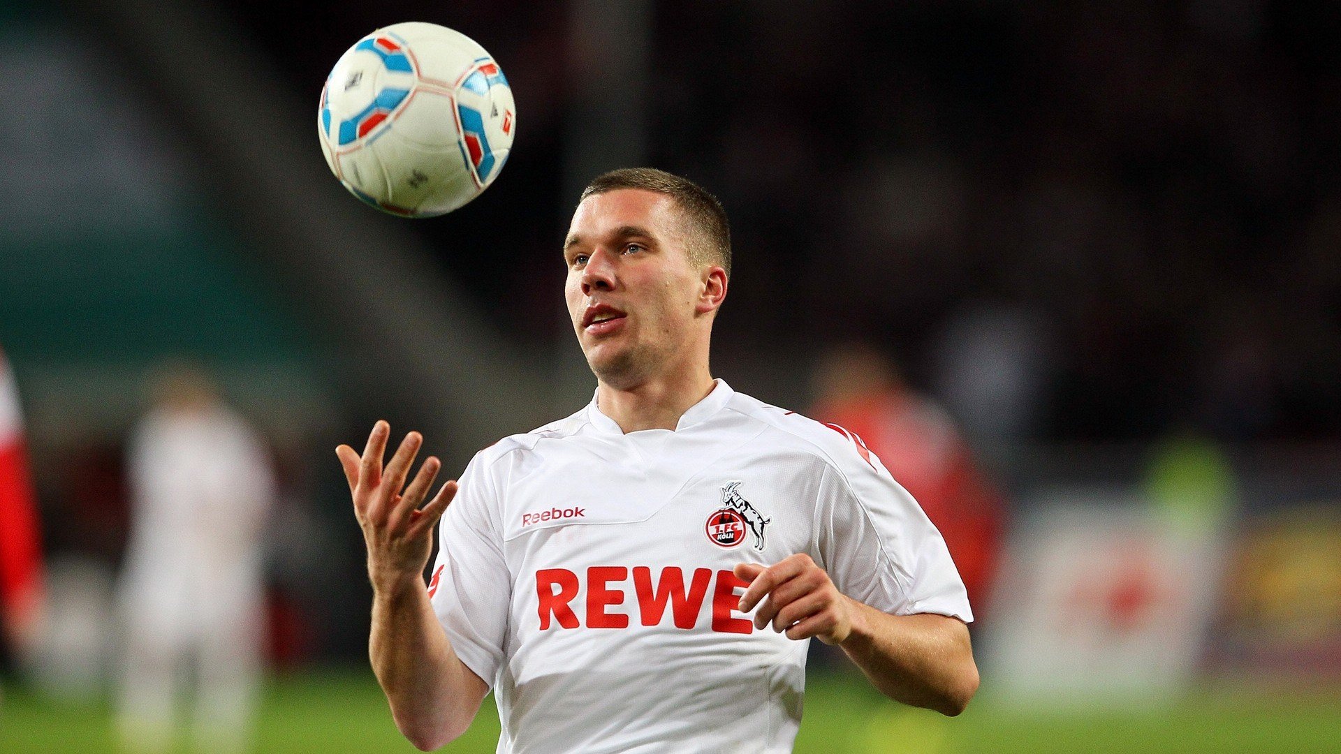 马丁内利爆发难救主，莱比锡红牛战术制胜击败智利国家队