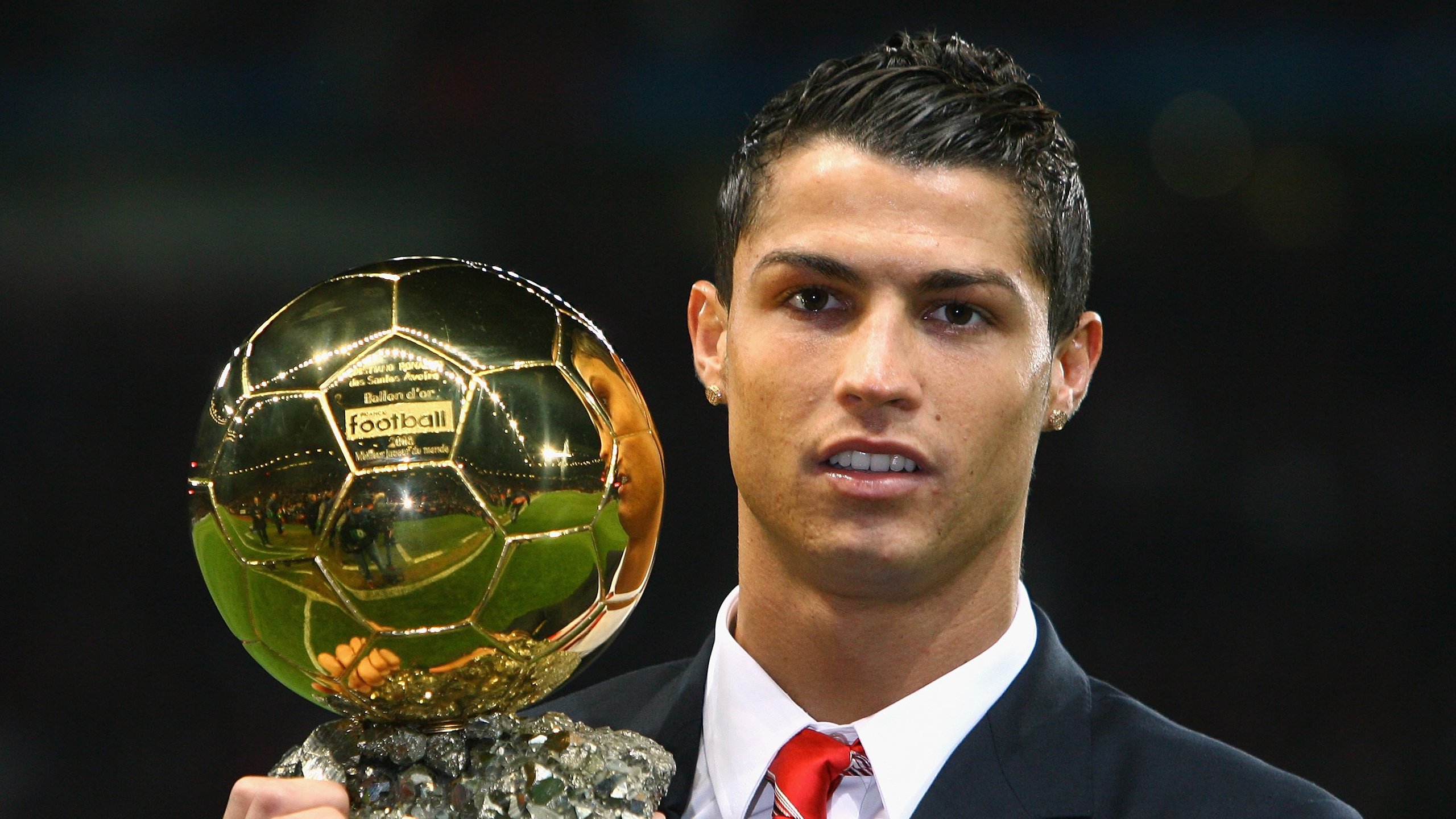 赛道与球场，门迪的F1狂飙与马里足球的意外胜利